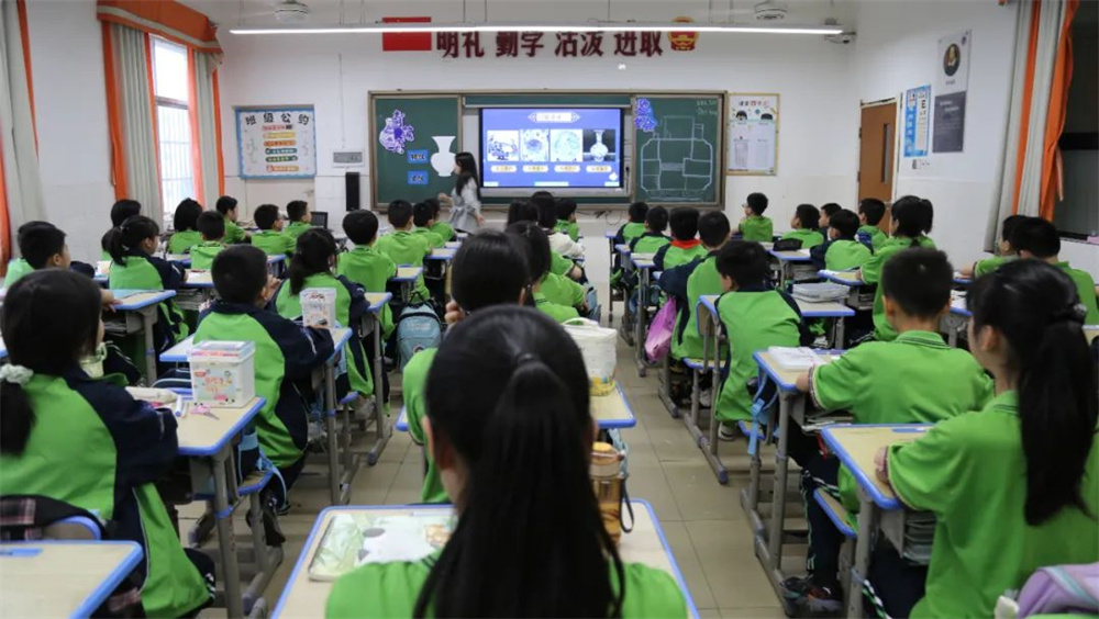 聚焦课堂教学 竞出教育精彩——华岳小学综合组课堂教学比武活动