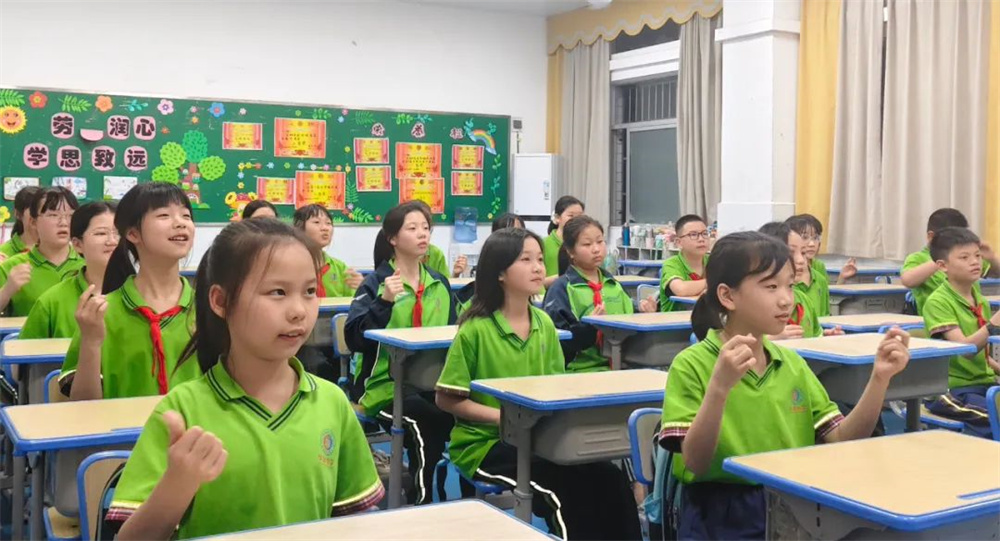 缤纷校园  “音” 你而“美”——2025年上学期华岳小学综合科特色晚自习活动