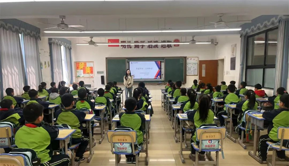 从小爱科学——2025年春华岳小学3月份科技活动
